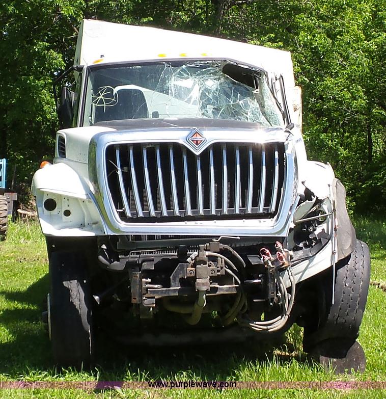 image for item L7004 2012 International Work Star 7500 dump truck