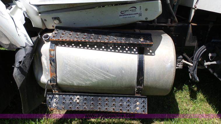 image for item L7004 2012 International Work Star 7500 dump truck