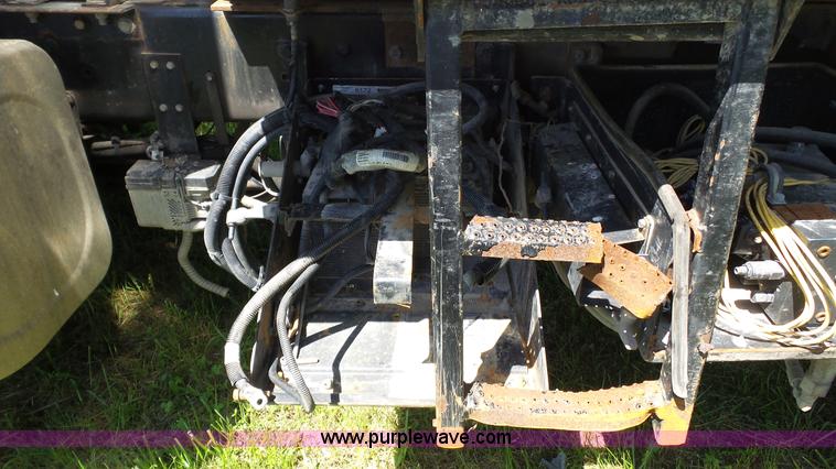 image for item L7004 2012 International Work Star 7500 dump truck