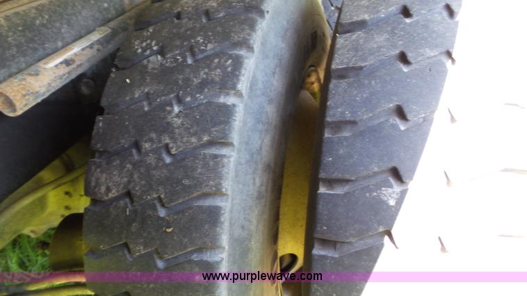 image for item L7004 2012 International Work Star 7500 dump truck