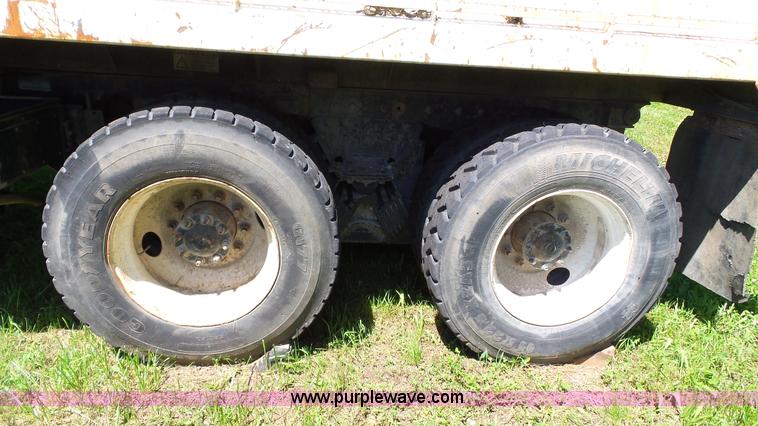 image for item L7004 2012 International Work Star 7500 dump truck