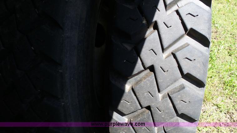 image for item L7004 2012 International Work Star 7500 dump truck