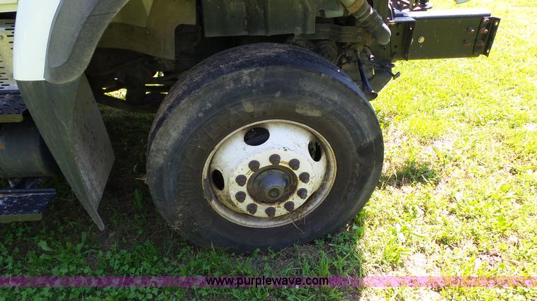 image for item L7004 2012 International Work Star 7500 dump truck