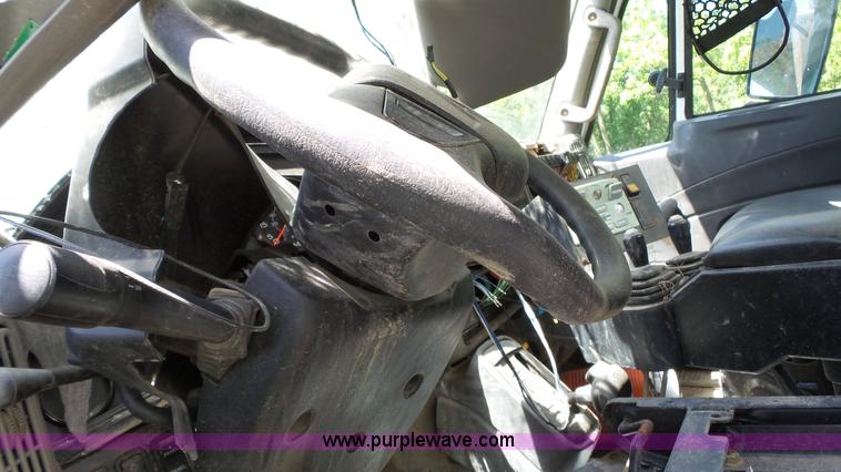 image for item L7004 2012 International Work Star 7500 dump truck