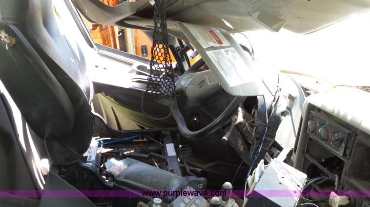 image for item L7004 2012 International Work Star 7500 dump truck