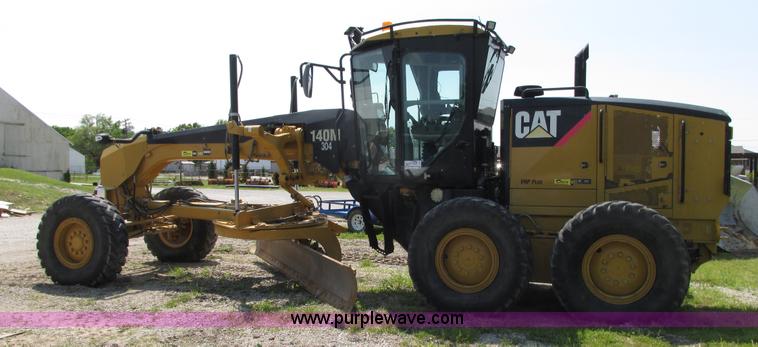 image for item L7019 2008 Caterpillar 140M motor grader