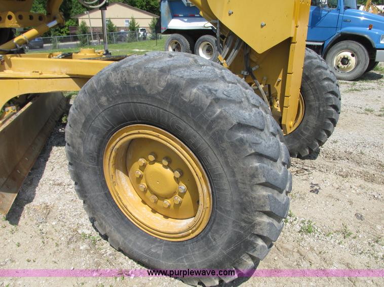 image for item L7019 2008 Caterpillar 140M motor grader