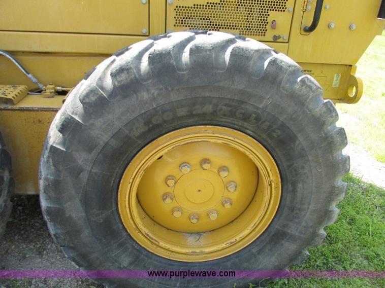 image for item L7019 2008 Caterpillar 140M motor grader