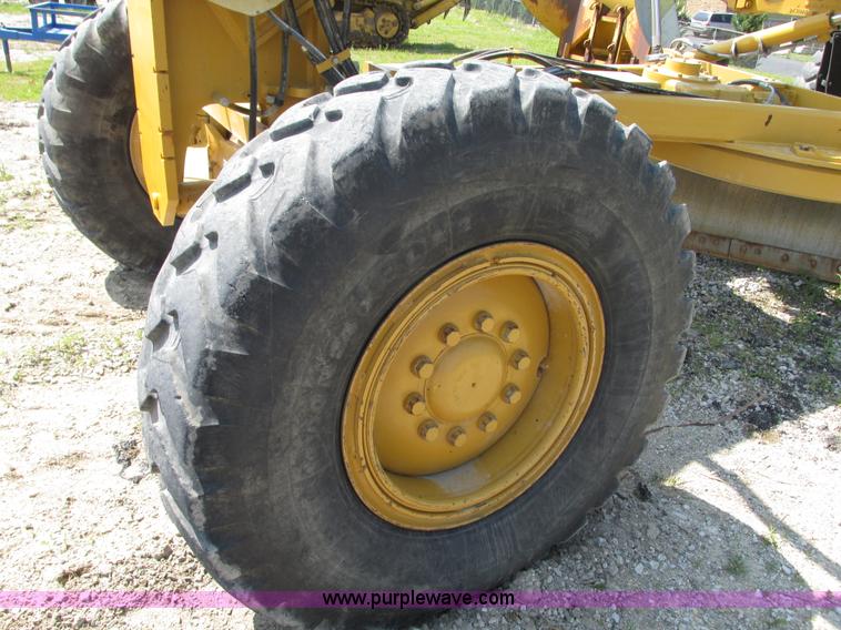 image for item L7019 2008 Caterpillar 140M motor grader