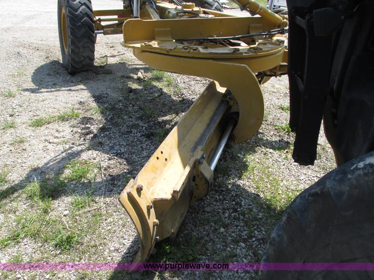 image for item L7019 2008 Caterpillar 140M motor grader