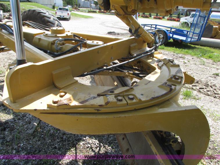 image for item L7019 2008 Caterpillar 140M motor grader