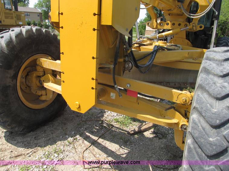 image for item L7019 2008 Caterpillar 140M motor grader