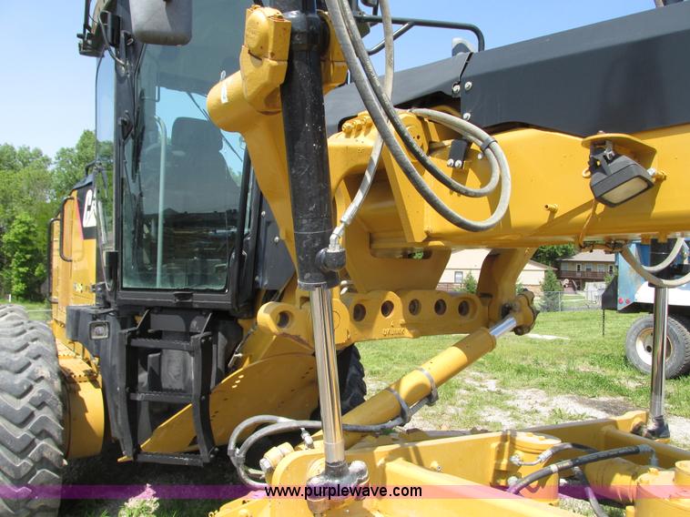 image for item L7019 2008 Caterpillar 140M motor grader