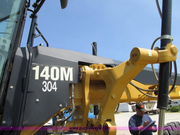 image for item L7019 2008 Caterpillar 140M motor grader