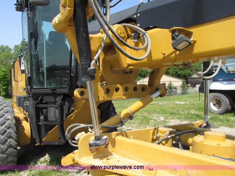 image for item L7019 2008 Caterpillar 140M motor grader