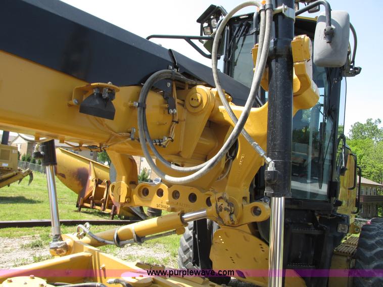 image for item L7019 2008 Caterpillar 140M motor grader