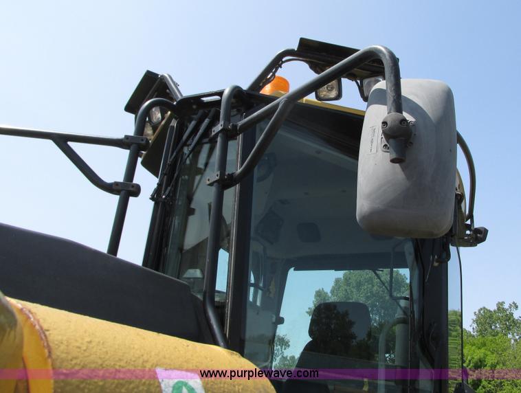 image for item L7019 2008 Caterpillar 140M motor grader