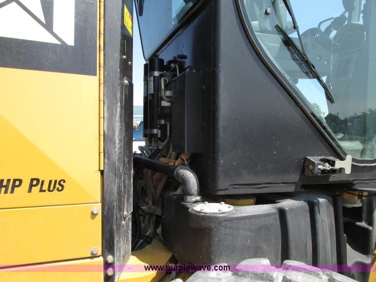 image for item L7019 2008 Caterpillar 140M motor grader