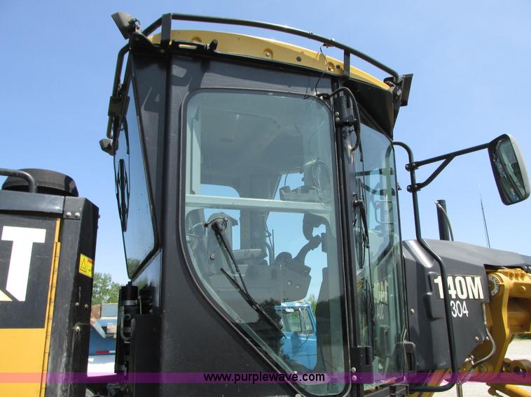 image for item L7019 2008 Caterpillar 140M motor grader