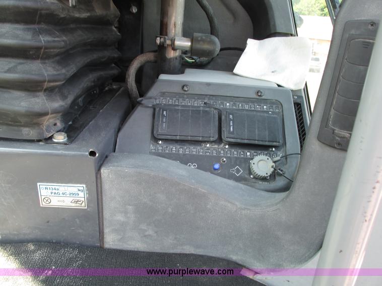 image for item L7019 2008 Caterpillar 140M motor grader