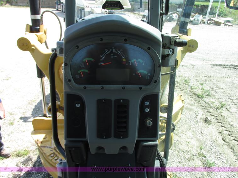 image for item L7019 2008 Caterpillar 140M motor grader