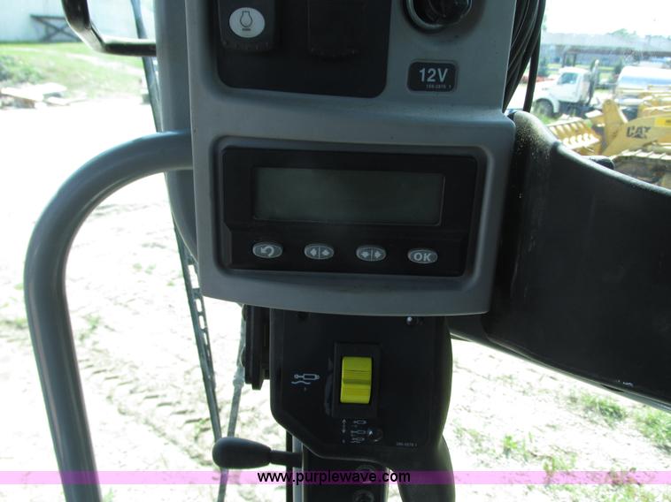 image for item L7019 2008 Caterpillar 140M motor grader