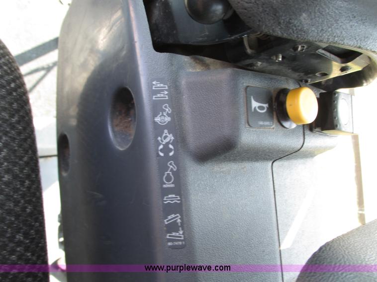 image for item L7019 2008 Caterpillar 140M motor grader