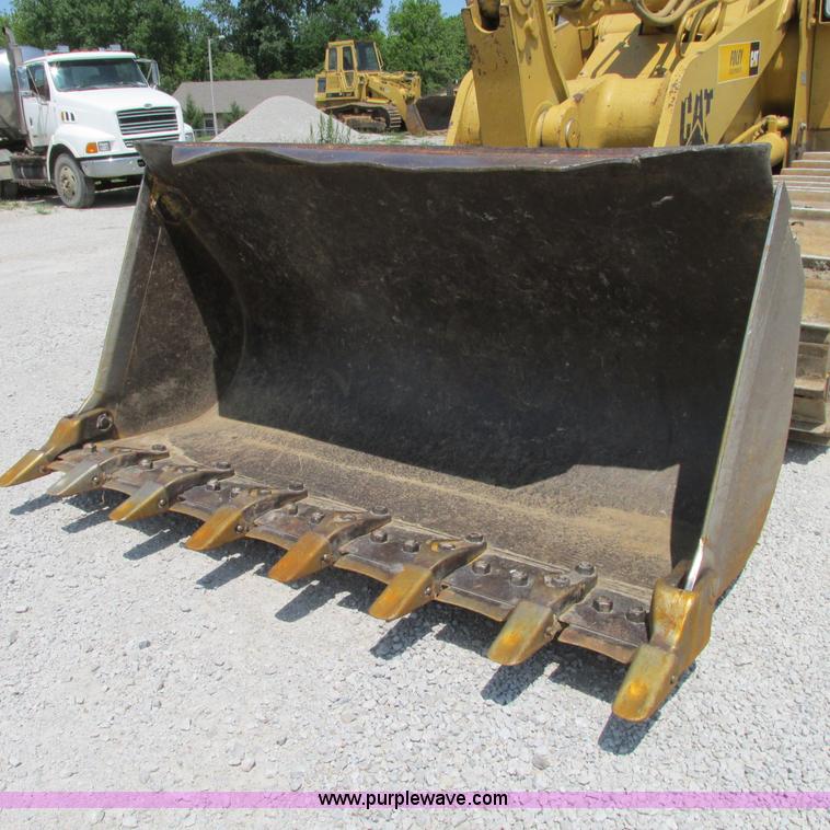 image for item L7020 1997 Caterpillar 963B track loader