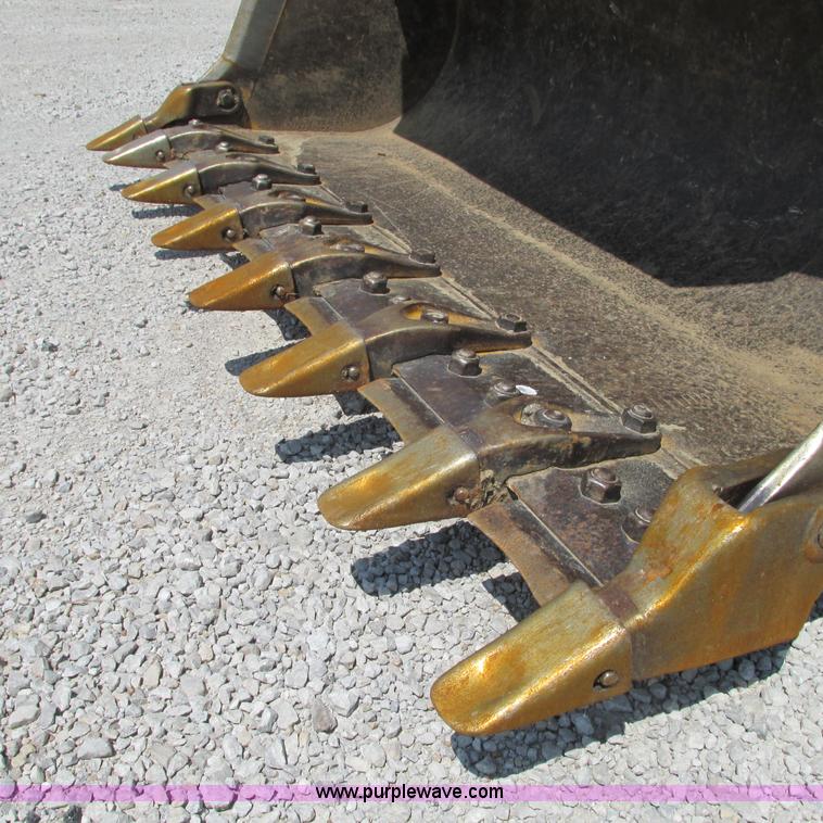 image for item L7020 1997 Caterpillar 963B track loader