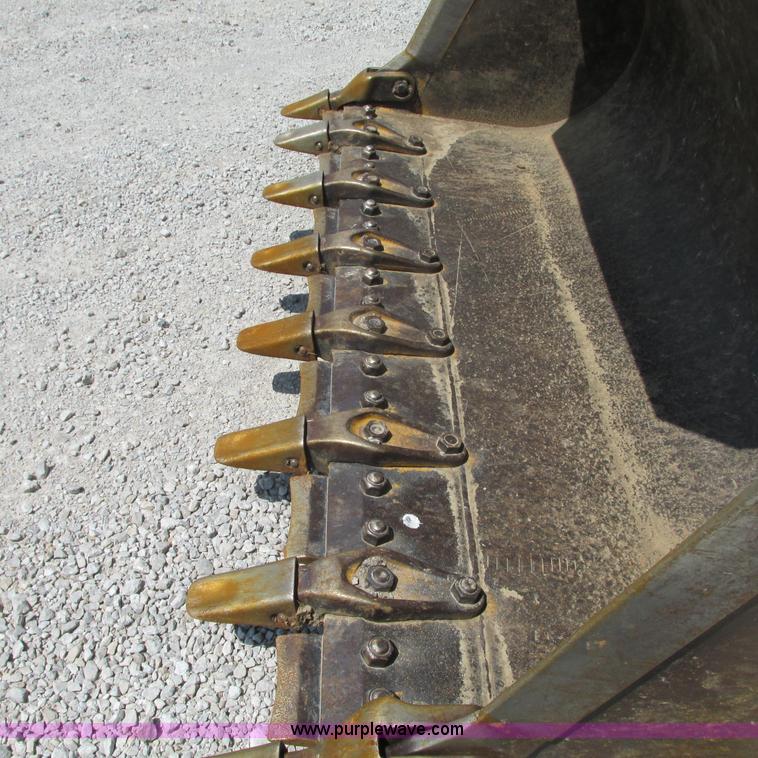 image for item L7020 1997 Caterpillar 963B track loader