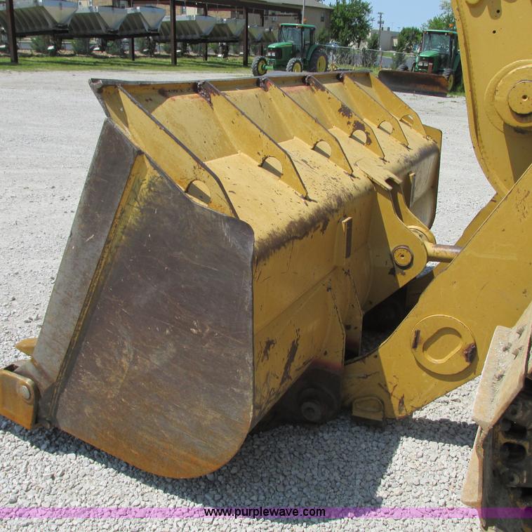 image for item L7020 1997 Caterpillar 963B track loader