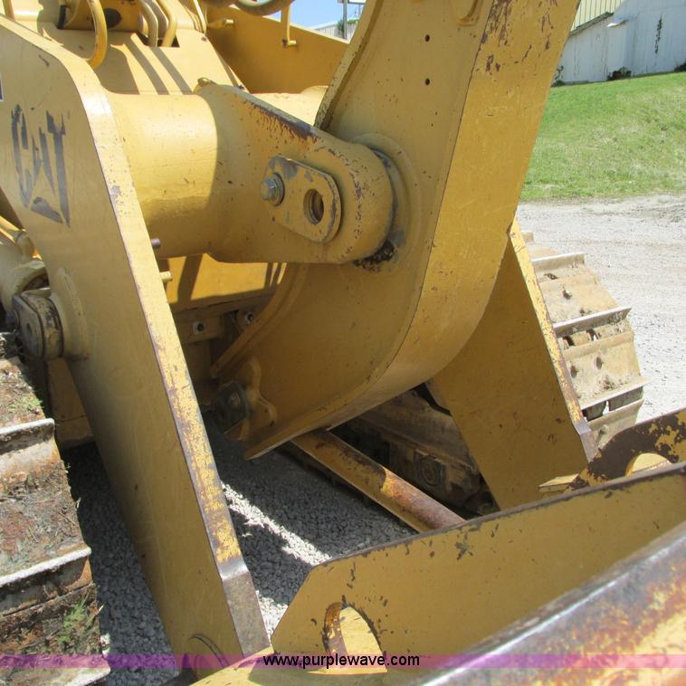 image for item L7020 1997 Caterpillar 963B track loader