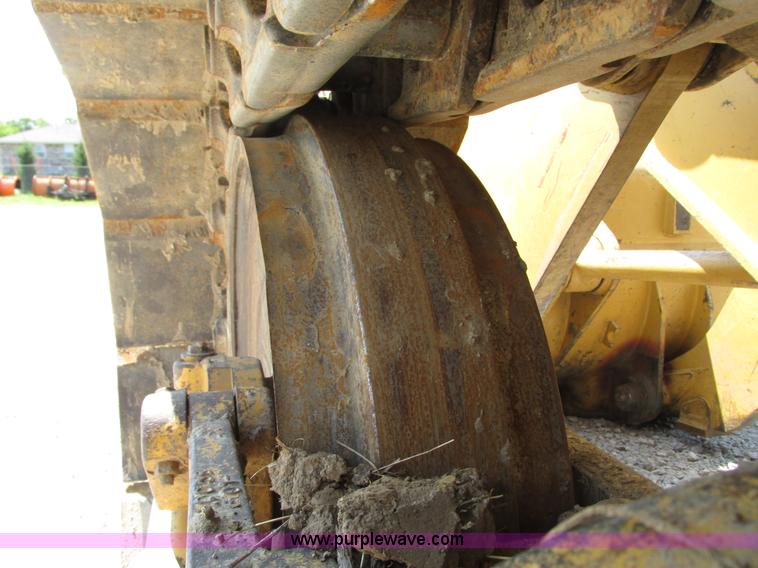 image for item L7020 1997 Caterpillar 963B track loader