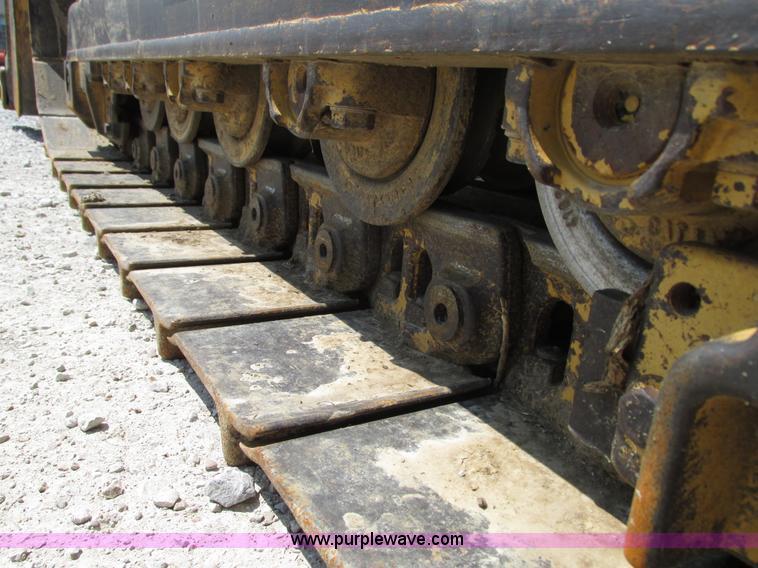 image for item L7020 1997 Caterpillar 963B track loader