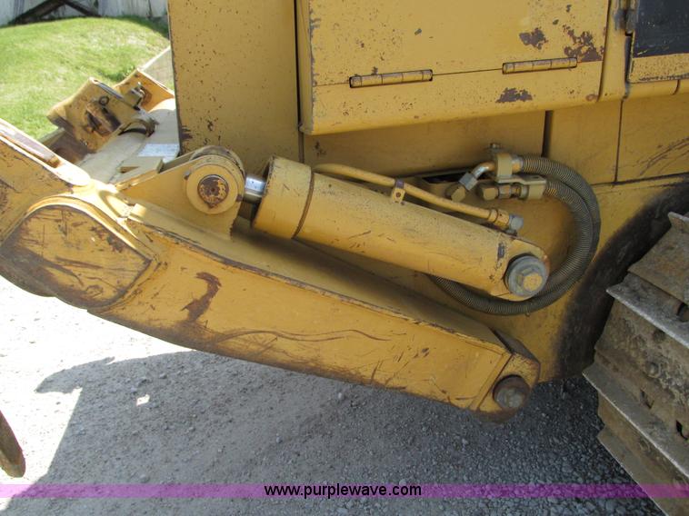image for item L7020 1997 Caterpillar 963B track loader
