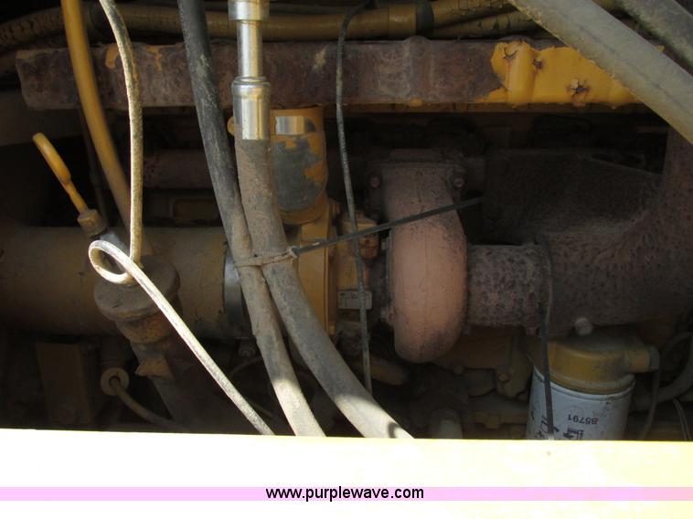 image for item L7020 1997 Caterpillar 963B track loader