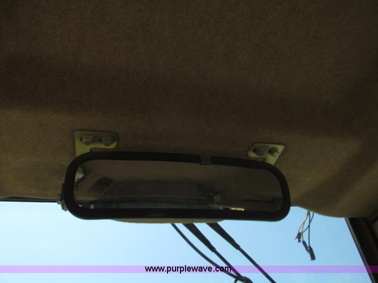 image for item L7020 1997 Caterpillar 963B track loader