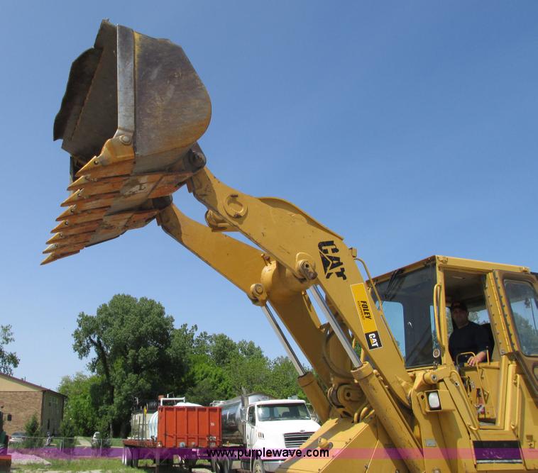 image for item L7020 1997 Caterpillar 963B track loader