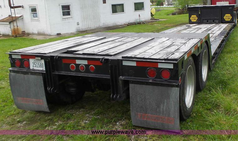 image for item L7229 1999 Dynaweld equipment trailer
