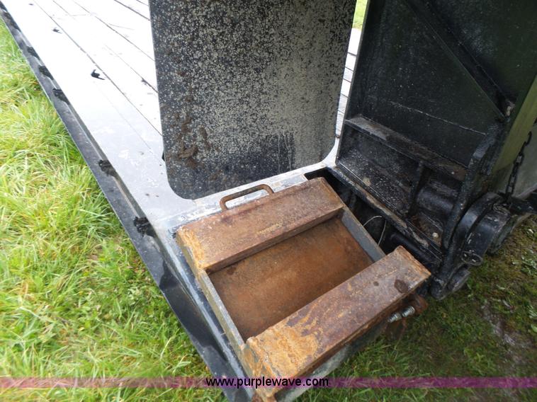 image for item L7229 1999 Dynaweld equipment trailer