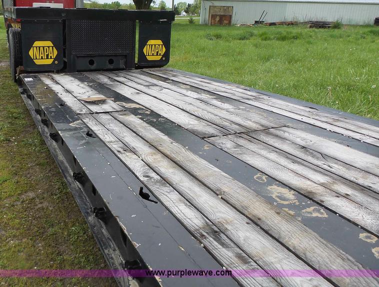 image for item L7229 1999 Dynaweld equipment trailer