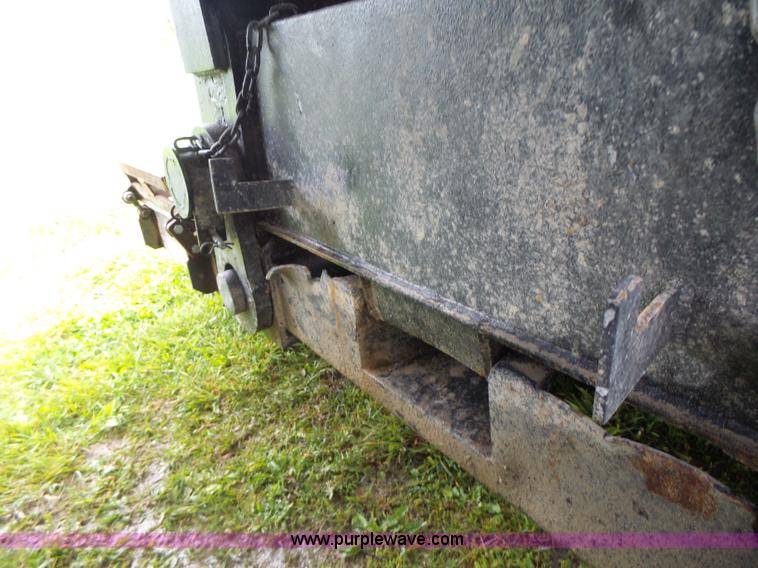 image for item L7229 1999 Dynaweld equipment trailer