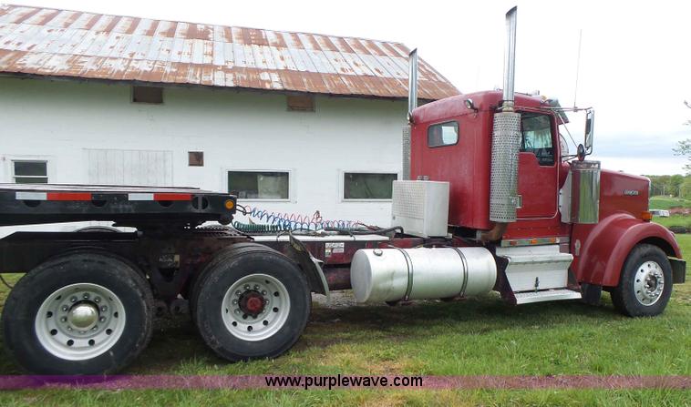 image for item L7230 1997 Kenworth W900 semi truck