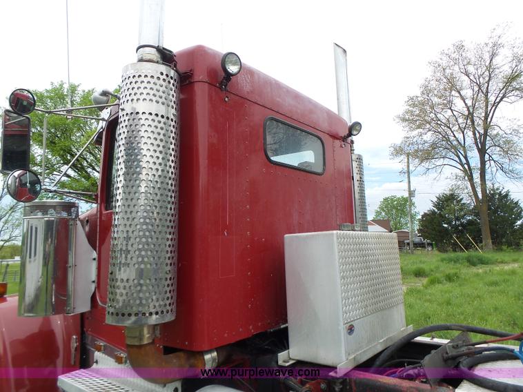 image for item L7230 1997 Kenworth W900 semi truck