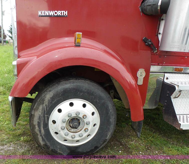 image for item L7230 1997 Kenworth W900 semi truck