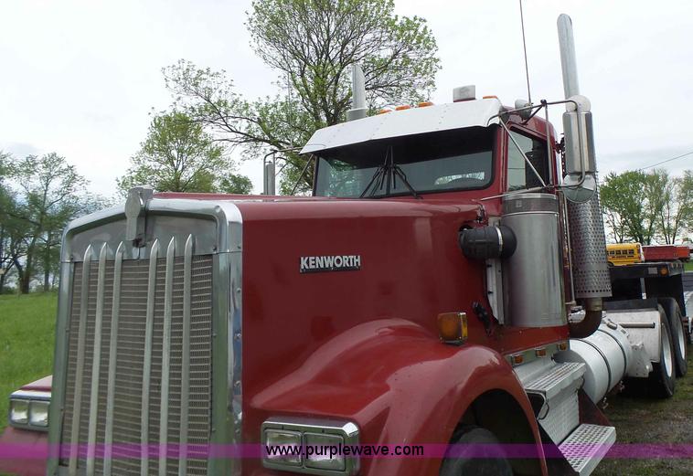 image for item L7230 1997 Kenworth W900 semi truck