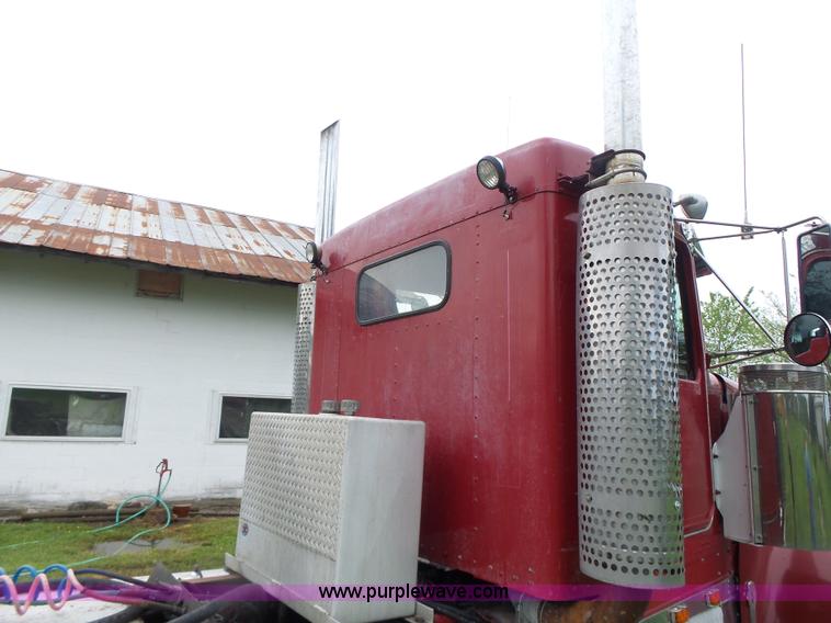 image for item L7230 1997 Kenworth W900 semi truck