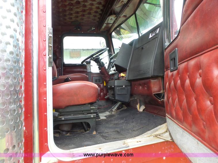 image for item L7230 1997 Kenworth W900 semi truck