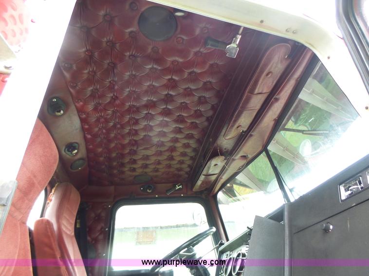 image for item L7230 1997 Kenworth W900 semi truck