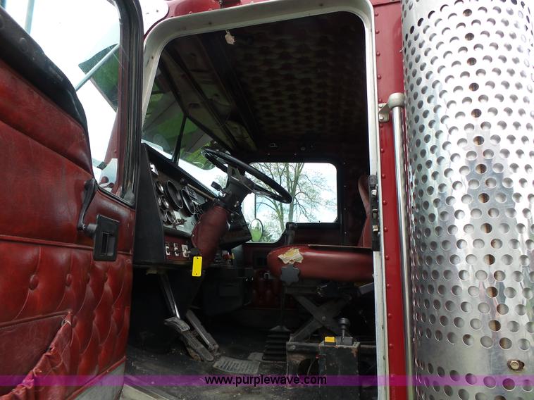 image for item L7230 1997 Kenworth W900 semi truck